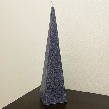 Must Kaabsoo Nordic taimsest steariinist püramiidikujuline küünal Black Vegetable olive Stearin Pyramic Pillar Candle